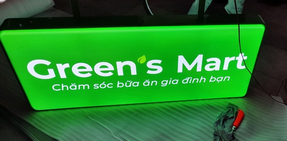 Hộp đèn biển vẫy chữ nhật, hông nhôm Profile 100mm, mặt mica hút nổi, nội dung in UV