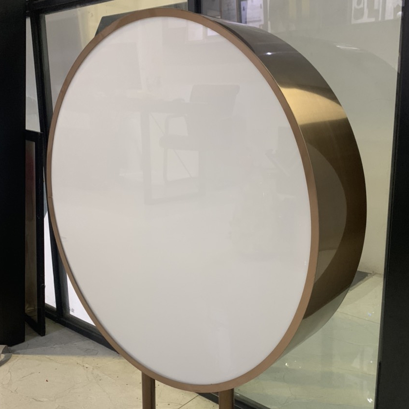 Hộp đèn biển vẫy 2 mặt inox 304 màu Gold Rose, chữ cắt lọng mica gắn đèn Led bên trong